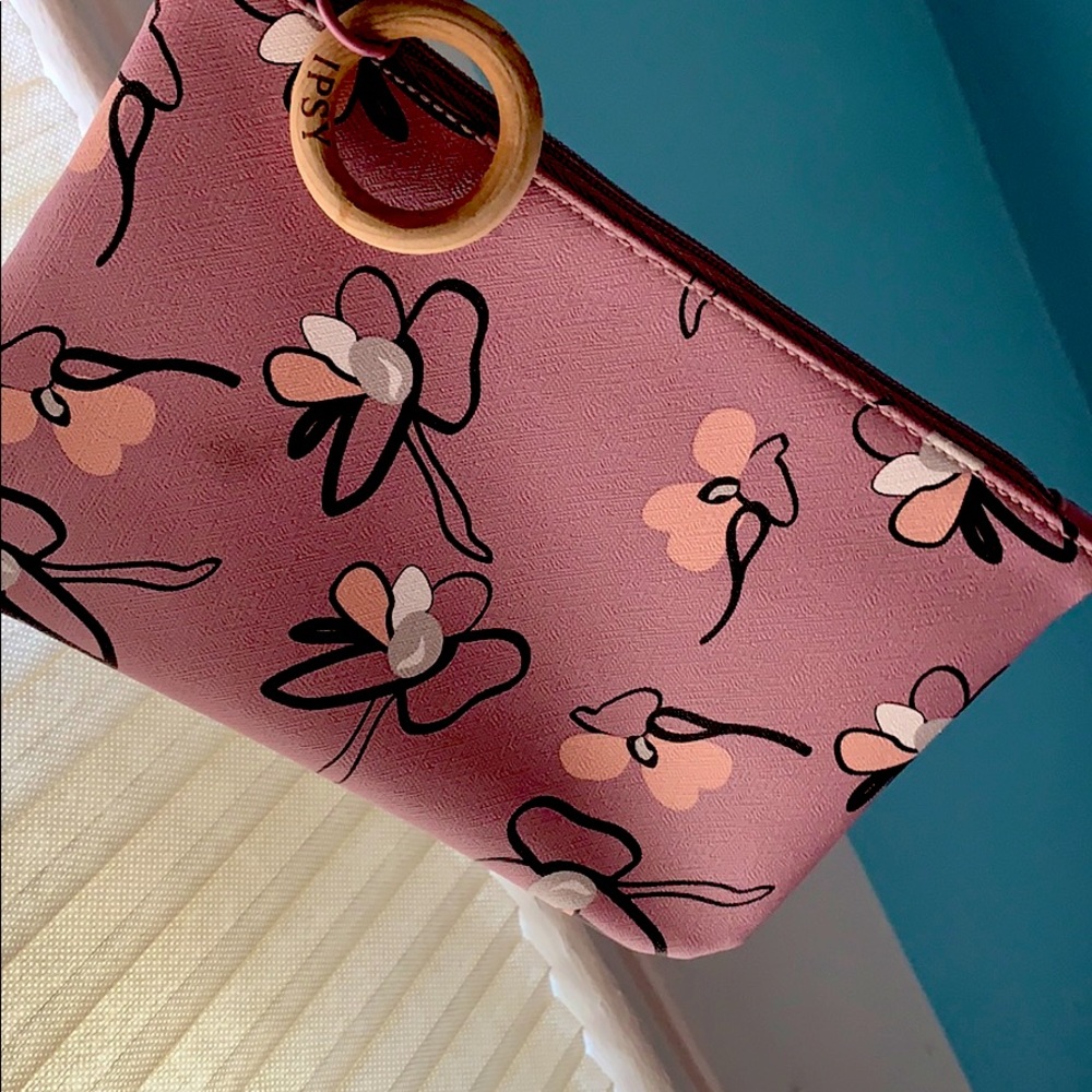 IPSY makeup bag